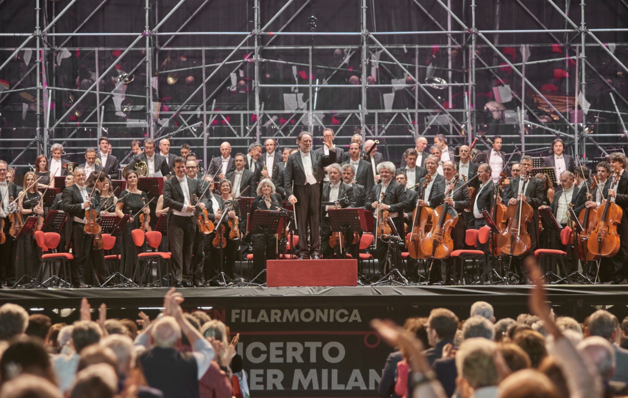 La Filarmonica della Scala durante una delle precedenti edizioni del Concerto per Milano in Duomo