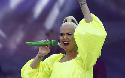 Katy Perry, uscito il nuovo singolo "Smile". La tracklist dell'album