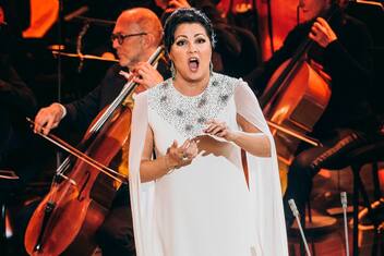 Anna Netrebko ha il Coronavirus: "Sto migliorando, non è così grave"