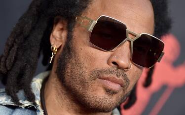 Lenny Kravitz ieri e oggi: com'è cambiato il cantante negli anni. FOTO