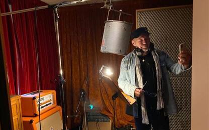 Vasco Rossi in studio, il post che svela l'arrivo di nuove canzoni