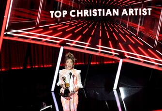 HOLLYWOOD, CALIFORNIA - OCTOBER 14: In this image released on October 14, Lauren Daigle accepts the Top Christian Artist Award onstage at the 2020 Billboard Music Awards, broadcast on October 14, 2020 at the Dolby Theatre in Los Angeles, CA.  (Photo by Kevin Mazur/BBMA2020/Getty Images for dcp)