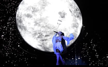 Ariana Grande svela la cover del nuovo singolo Positions