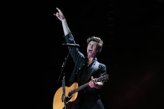 MONTERREY, MEXICO - DECEMBER 18: Shawn Mendes sings during a show at Arena Monterrey on December 18, 2019 in Monterrey, Mexico. (Photo by Medios y Media/Getty Images)