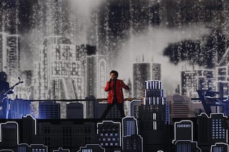 epa08995090 Canadian singer The Weeknd performs during the Halftime Show at the National Football League Super Bowl LV at Raymond James Stadium in Tampa, Florida, USA, 07 February 2021.  EPA/ERIK S. LESSER