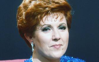 I cantanti di Sanremo 2021: Orietta Berti sul palco dell'Ariston con la canzone "Quando ti sei ...