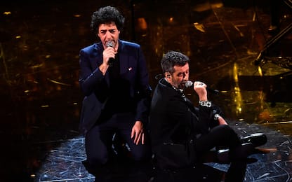 M.M.B., chi sono i musicisti che cantano con Max Gazzè a Sanremo 2021