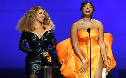 Grammy Awards 2021, Beyoncé fa storia, a Billie Eilish il premio top