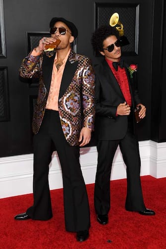LOS ANGELES, CALIFORNIA - MARCH 14: (L-R) Anderson .Paak and Bruno Mars attend the 63rd Annual GRAMMY Awards at Los Angeles Convention Center on March 14, 2021 in Los Angeles, California. (Photo by Kevin Mazur/Getty Images for The Recording Academy )
