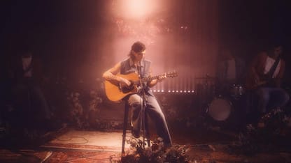 Achille Lauro cita il live Unplugged dei Nirvana nel video di Marilù
