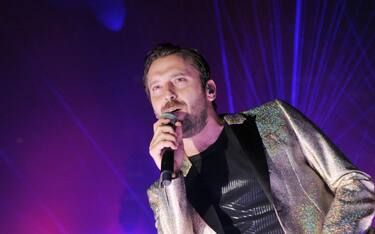 Cesare Cremonini, rinviati i concerti previsti per il 2021