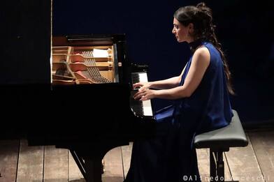 Mariangela Vacatello, la pianista che della musica fa dono