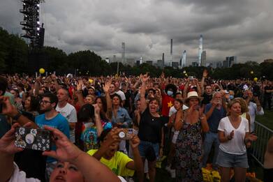 New York, il grande concerto a Central Park interrotto per maltempo