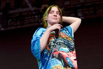 (KIKA) - HOLLYWOOD - Billie Eilish e Lizzo dominano le nomination dei 62esimi Grammy Awards.GUARDA ANCHE: Grammy Awards 2019, tutti i vincitoriPer la giovane artista californiana e la 31enne collega originaria di Detroit sono arrivate rispettivamente sei e otto candidature, di cui quattro nelle principali categorie della kermesse: Registrazione dellâ  anno, Disco dellâ  anno, Canzone dellâ  anno e Miglior artista emergente. Anche Lil Nas X ha raccolto sei nomination, distribuite perÃ² in categorie di secondo piano.[galleria]Sono 84 le categorie, un numero enorme che conta perÃ² diversi generi musicali: rap, r&b, alternative, rock, dance/electronic music e pop, oltre ai principali premi dellâ  anno. Tra i nominati appare anche Andrea Bocelli, il tenore toscano gareggia per il Best Traditional Pop Vocal Album.GUARDA ANCHE: Ecco le statuette piÃ¹ ambite dello showbiz: ma cosa c&#39;Ã¨ dietro? I Grammy sono piÃ¹ importanti premi dellâ  industria discografica statunitense, attribuiti ai musicisti americani con una valutazione che tiene in grande considerazione i risultati di vendite e la popolaritÃ . La cerimonia di premiazione si terrÃ  il 26 gennaio 2020 allo Staples Center di Los Angeles. La conduttrice della kermesse sarÃ  Alicia Keys.l nomination nele principali categorie:1. Record Of The YearÂ Â  Â â ¢Â Â  Â HEY, MA Bon Iver BJ Burton, Brad Cook, Chris Messina & Justin Vernon, producers; BJ Burton, Zach Hansen & Chris Messina, engineers/mixers; Greg Calbi, mastering engineerÂ Â  Â â ¢Â Â  Â BAD GUY Billie Eilish Finneas O&#39;Connell, producer; Rob Kinelski & Finneas O&#39;Connell, engineers/mixers; John Greenham, mastering engineerÂ Â  Â â ¢Â Â  Â 7 RINGS Ariana Grande Charles Anderson, Tommy Brown, Michael Foster & Victoria Monet, producers; Serban Ghenea, John Hanes, Billy Hickey & Brendan Morawski, engineers/mixers; Randy Merrill, mastering engineerÂ Â  Â â ¢Â Â  Â HARD PLACE H.E.R. Rodney â  Darkchildâ   Jerkins, producer; Joseph Hurtado, Jaycen Joshua, Derek Keota & Miki Tsutsumi, engineers/mixers; Colin Leonard, mastering engineerÂ Â  Â â ¢Â Â  Â TALK Khalid Disclosure & Denis Kosiak, producers; Ingmar Carlson, Jon Castelli, Josh Deguzman, John Kercy, Denis Kosiak, Guy Lawrence & Michael Romero, engineers/mixers; Dale Becker, mastering engineerÂ Â  Â â ¢Â Â  Â OLD TOWN ROAD Lil Nas X Featuring Billy Ray Cyrus Andrew "VoxGod" Bolooki & YoungKio, producers; Andrew "VoxGod" Bolooki & Cinco, engineers/mixers; Eric Lagg, mastering engineerÂ Â  Â â ¢Â Â  Â TRUTH HURTS Lizzo Ricky Reed & Tele, producers; Chris Galland, Manny Marroquin & Ethan Shumaker, engineers/mixers; Chris Gehringer, mastering engineerÂ Â  Â â ¢Â Â  Â SUNFLOWER Post Malone & Swae Lee Louis Bell & Carter Lang, producers; Louis Bell & Manny Marroquin, engineers/mixers2. Album Of The YearÂ Â  Â â ¢Â Â  Â I,I Bon Iver Brad Cook, Chris Messina & Justin Vernon, producers; Zach Hansen & Chris Messina, engineers/mixers; BJ Burton, Brad Cook & Justin Vernon, songwriters; Greg Calbi, mastering engineerÂ Â  Â â ¢Â Â  Â NORMAN F***ING ROCKWELL! Lana Del Rey Jack Antonoff & Lana Del Rey, producers; Jack Antonoff & Laura Sisk, engineers/mixers; Jack Antonoff & Lana Del Rey, songwriters; Chris Gehringer, mastering engineerÂ Â  Â â ¢Â Â  Â WHEN WE ALL FALL ASLEEP, WHERE DO WE GO? Billie Eilish Finneas O&#39;Connell, producer; Rob Kinelski & Finneas O&#39;Connell, engineers/mixers; Billie Eilish O&#39;Connell & Finneas O&#39;Connell, songwriters; John Greenham, mastering engineerÂ Â  Â â ¢Â Â  Â THANK U, NEXT Ariana Grande Tommy Brown, Ilya, Max Martin & Victoria Monet, producers; Serban Ghenea & Brendan Morawski, engineers/mixers; Tommy Brown, Ariana Grande, Savan Kotecha, Max Martin, Victoria Monet, Tayla Parx & Ilya Salmanzadeh, songwriters; Randy Merrill, mastering engineerÂ Â  Â â ¢Â Â  Â I USED TO KNOW HER H.E.R. David "Swagg R&#39;Celious" Harris, H.E.R., Walter Jones & Jeff Robinson, producers; Miki Tsutsumi, engineer/mixer; Sam Ashworth, Jeff â  Gittyâ   Gitelman, David "Swagg R&#39;Celious" Harris & H.E.R., songwriters; Colin Leonard, mastering engineerÂ Â  Â â ¢Â Â  Â 7 Lil Nas X Montero Lamar Hill, songwriter; Eric Lagg, mastering engineerÂ Â  Â â ¢Â Â  Â CUZ I LOVE YOU (DELUXE) Lizzo Ricky Reed, producer; Manny Marroquin & Ethan Shumaker, engineers/mixers; Eric Frederic & Melissa Jefferson, songwriters; Chris Gehringer, mastering engineerÂ Â  Â â ¢Â Â  Â FATHER OF THE BRIDE Vampire Weekend Ezra Koenig & Ariel Rechtshaid, producers; John DeBold, Chris Kasych, Takemasa Kosaka, Ariel Rechtshaid & Hiroya Takayama, engineers/mixers; Ezra Koenig, songwriter; Emily Lazar, mastering engineer3. Song Of The YearÂ Â  Â â ¢Â Â  Â ALWAYS REMEMBER US THIS WAY Natalie Hemby, Lady Gaga, Hillary Lindsey & Lori McKenna, songwriters (Lady Gaga)Â Â  Â â ¢Â Â  Â BAD GUY Billie Eilish O&#39;Connell & Finneas O&#39;Connell, songwriters (Billie Eilish)Â Â  Â â ¢Â Â  Â BRING MY FLOWERS NOW Brandi Carlile, Phil Hanseroth, Tim Hanseroth & Tanya Tucker, songwriters (Tanya Tucker)Â Â  Â â ¢Â Â  Â HARD PLACE Ruby Amanfu, Sam Ashworth, D. Arcelious Harris, H.E.R. & Rodney Jerkins, songwriters (H.E.R.)Â Â  Â â ¢Â Â  Â LOVER Taylor Swift, songwriter (Taylor Swift)Â Â  Â â ¢Â Â  Â NORMAN F***ING ROCKWELL Jack Antonoff & Lana Del Rey, songwriters (Lana Del Rey)Â Â  Â â ¢Â Â  Â SOMEONE YOU LOVED Tom Barnes, Lewis Capaldi, Pete Kelleher, Benjamin Kohn & Sam Roman, songwriters (Lewis Capaldi)Â Â  Â â ¢Â Â  Â TRUTH HURTS Steven Cheung, Eric Frederic, Melissa Jefferson & Jesse Saint John, songwriters (Lizzo)4. Best New ArtistÂ Â  Â â ¢Â Â  Â BLACK PUMASÂ Â  Â â ¢Â Â  Â BILLIE EILISHÂ Â  Â â ¢Â Â  Â LIL NAS XÂ Â  Â â ¢Â Â  Â LIZZOÂ Â  Â â ¢Â Â  Â MAGGIE ROGERSÂ Â  Â â ¢Â Â  Â ROSALÃ AÂ Â  Â â ¢Â Â  Â TANK AND THE BANGASÂ Â  Â â ¢Â Â  Â YOLAPOP5. Best Pop Solo PerformanceÂ Â  Â â ¢Â Â  Â SPIRIT BeyoncÃ©Â Â  Â â ¢Â Â  Â BAD GUY Billie EilishÂ Â  Â â ¢Â Â  Â 7 RINGS Ariana GrandeÂ Â  Â â ¢Â Â  Â TRUTH HURTS LizzoÂ Â  Â â ¢Â Â  Â YOU NEED TO CALM DOWN Taylor Swift6. Best Pop Duo/Group PerformanceÂ Â  Â â ¢Â Â  Â BOYFRIEND Ariana Grande & Social HouseÂ Â  Â â ¢Â Â  Â SUCKER Jonas BrothersÂ Â  Â â ¢Â Â  Â OLD TOWN ROAD Lil Nas X Featuring Billy Ray CyrusÂ Â  Â â ¢Â Â  Â SUNFLOWER Post Malone & Swae LeeÂ Â  Â â ¢Â Â  Â SEÃ ORITA Shawn Mendes & Camila Cabello7. Best Traditional Pop Vocal AlbumÂ Â  Â â ¢Â Â  Â SÃ  Andrea BocelliÂ Â  Â â ¢Â Â  Â LOVE (DELUXE EDITION) Michael BublÃ©Â Â  Â â ¢Â Â  Â LOOK NOW Elvis Costello & The ImpostersÂ Â  Â â ¢Â Â  Â A LEGENDARY CHRISTMAS John LegendÂ Â  Â â ¢Â Â  Â WALLS Barbra Streisand8. Best Pop Vocal AlbumÂ Â  Â â ¢Â Â  Â THE LION KING: THE GIFT BeyoncÃ©Â Â  Â â ¢Â Â  Â WHEN WE ALL FALL ASLEEP, WHERE DO WE GO? Billie EilishÂ Â  Â â ¢Â Â  Â THANK U, NEXT Ariana GrandeÂ Â  Â â ¢Â Â  Â NO.6 COLLABORATIONS PROJECT Ed SheeranÂ Â  Â â ¢Â Â  Â LOVER Taylor Swift

