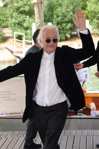 Jimmy Page arrives at Lido to present Becoming Led-Zeppelin

