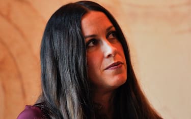 NAPA, CA - NOVEMBER 03: Alanis Morissette talks to the audience at the Trinchero family estates for her private Q&A event for Live In The Vineyard on November 3, 2012 in Napa, California. (Photo by Steve Jennings/WireImage)