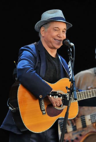 148400395 LONDON, ENGLAND - JULY 15: Paul Simon performs the album 'Graceland' live on stage during the third day of Hard Rock Calling at Hyde Park on July 15, 2012 in London, England. (Photo by Jim Dyson/Getty Images)