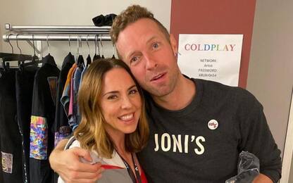 Coldplay e Mel C delle Spice Girls cantano dal vivo "2 Become 1" VIDEO
