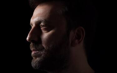 Cremonini lancia La Ragazza del Futuro con Steve Jordan alla batteria
