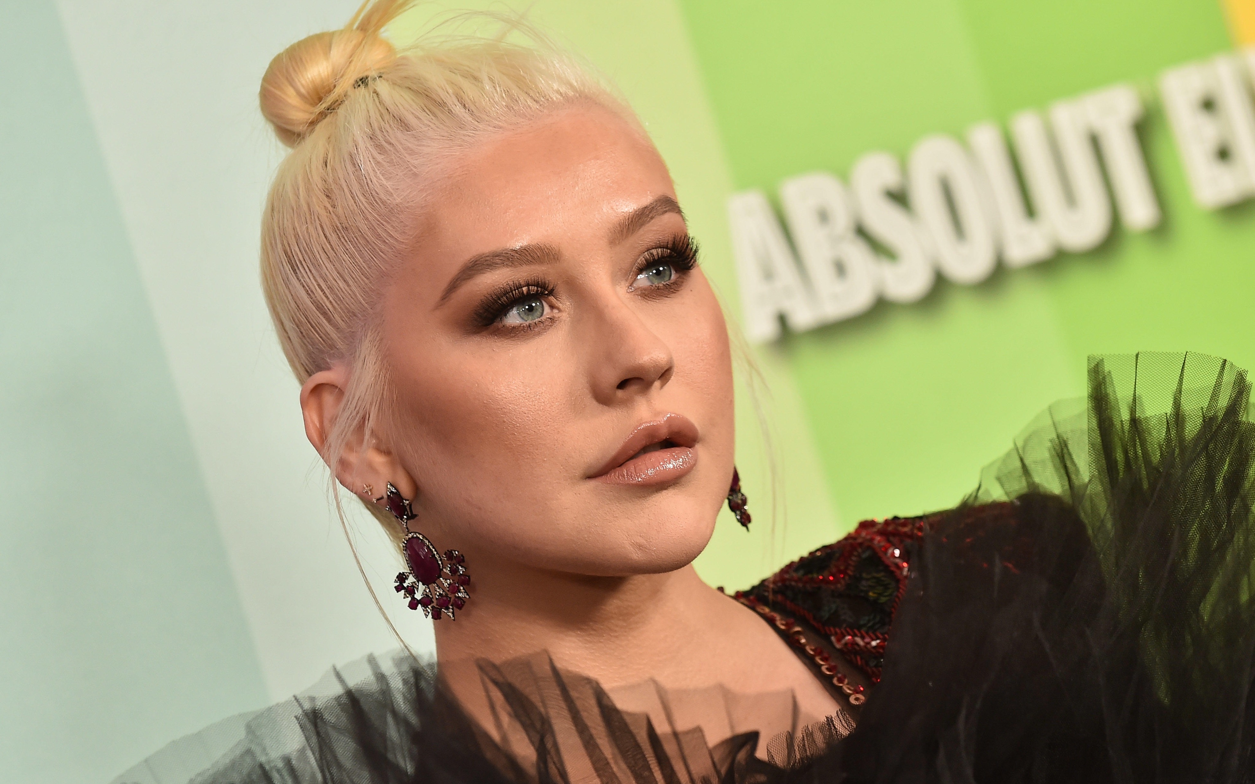 Christina Aguilera, announced the new single Santo with Ozuna - Italian ...