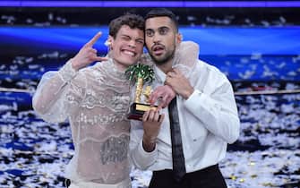 Italian singers Blanco & Mahmood pose with the prize after winning the 72nd Sanremo Italian Song Festival, Sanremo, Italy, 05 February 2022. The music festival runs from 01 to 05 February 2022. ANSA / ETTORE FERRARI