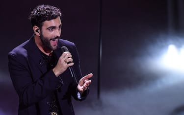 Italian singer Marco Mengoni performs on stage at the Ariston theatre during the 72nd Sanremo Italian Song Festival, Sanremo, Italy, 05 February 2022. The music festival runs from 01 to 05 February 2022. ANSA/ETTORE FERRARI