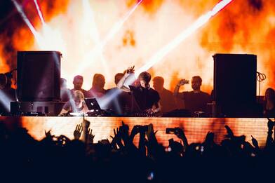 Anche in Italia si può tornare a ballare: riaprono le discoteche