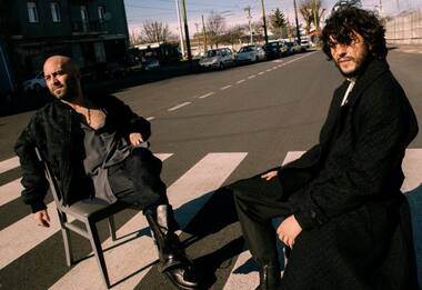 Una Cosa più Grande è il singolo di Giuliano Sangiorgi ed Ermal Meta