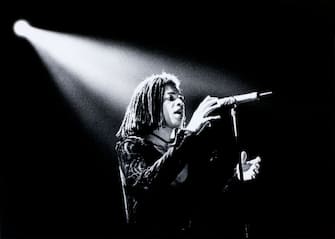 Terence Trent D'Arby, performing on stage, Vredenburg, Utrecht, Netherlands, 10th December 1993. (Photo by Niels van Iperen/Getty Images)