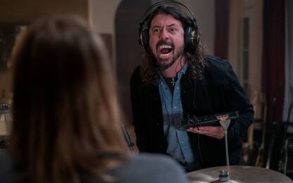 Foo Fighters, venerdì l’album trashmetal della fake band di Studio 666