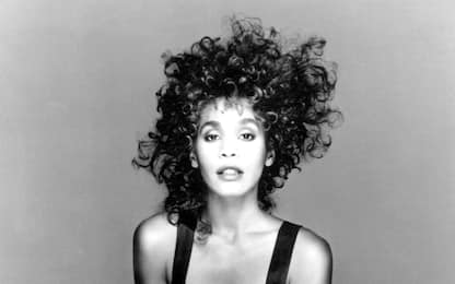Whitney Houston, 35 anni fa usciva I Wanna Dance With Somebody
