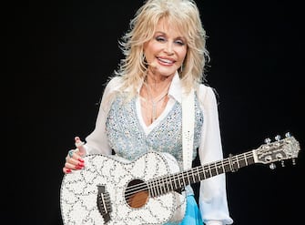 RANCHO MIRAGE, CA - JANUARY 24:  Singer Dolly Parton Performs at Agua Caliente Casino on January 24, 2014 in Rancho Mirage, California.  (Photo by Valerie Macon/Getty Images)