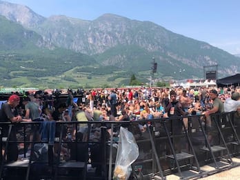Vasco Rossi a Trento: "La guerra non è musica, la musica è pace"