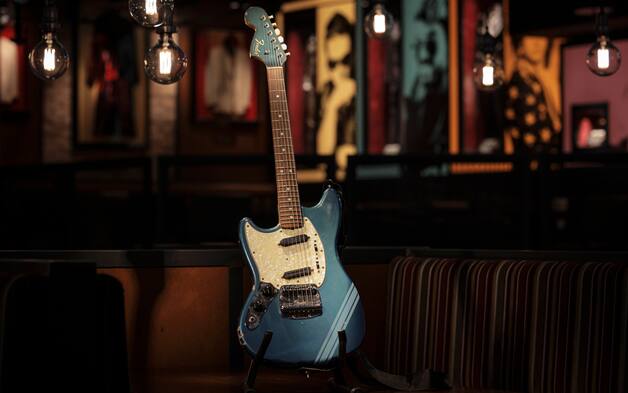 All'asta la chitarra di Kurt Cobain suonata in Smells Like Teen Spirit