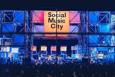 Social Music City alla Rimini Beach Arena, tra i protagonisti Salmo