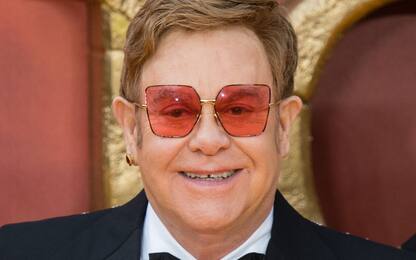 Elton John venderà l'NFT di "Rocketman" per la lotta contro l'AIDS
