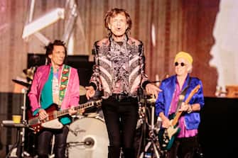 MILAN, ITALY - JUNE 21: Ronnie Wood, Mick Jagger and Keith Richards of The Rolling Stones perform at Stadio San Siro on June 21, 2022 in Milan, Italy. (Photo by Sergione Infuso/Corbis via Getty Images)
