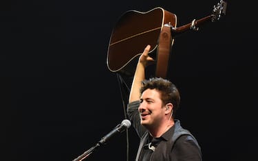 DULUTH, GEORGIA - APRIL 11:  Marcus Mumford of Mumford And Sons performs at Infinite Energy Arena on April 11, 2016 in Duluth, Georgia.  (Photo by Chris McKay/Getty Images)