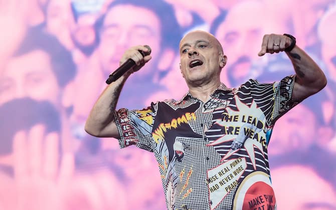 San Siro canta Max, le foto del concerto di Max Pezzali a San Siro