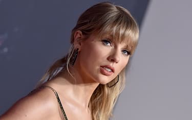 LOS ANGELES, CALIFORNIA - NOVEMBER 24: Taylor Swift attends the 2019 American Music Awards at Microsoft Theater on November 24, 2019 in Los Angeles, California. (Photo by Axelle/Bauer-Griffin/FilmMagic )
