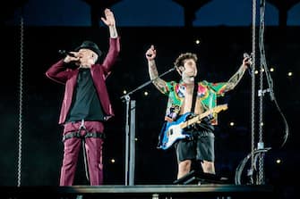 MILAN, ITALY - JUNE 1: J-Ax and Fedez perform on stage at Stadio San Siro on June 1, 2018 in Milan, Italy.  (Photo by Sergione Infuso / Corbis via Getty Images)