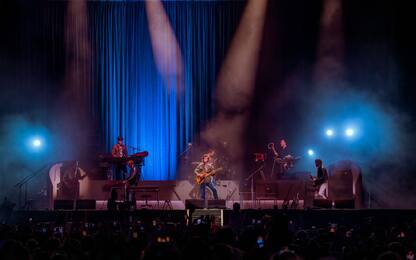 Gli Arctic Monkeys tornano al Glastonbury dopo 10 anni
