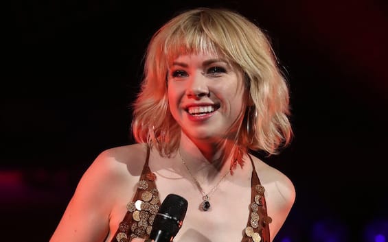 Carly Rae Jepsen, the new song is The Loneliest Time with Rufus Wainwright