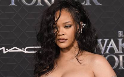 Rihanna rimanda ancora l'album a causa del Super Bowl