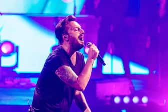 ROME, ITALY - 2022/11/01: Singer and songwriter Cesare Cremonini performs live during a concert at Palazzo dello Sport in Rome. (Photo by Valeria Magri/SOPA Images/LightRocket via Getty Images)