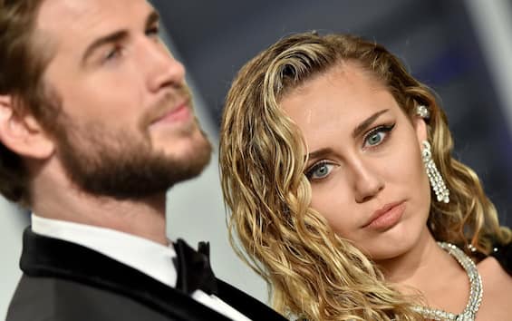 Flowers By Miley Cyrus The Alleged Digs At Liam Hemsworth and Jennifer Lawrence Italian Post