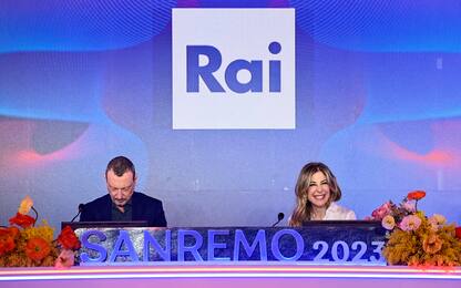 Sanremo 2023, Amadeus: "La prima mezz'ora resterà nella storia"