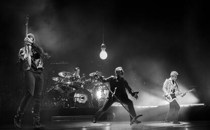 U2 Songs of Surrender, la recensione del nuovo album
