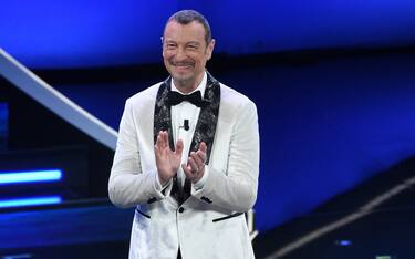 Festival di Sanremo 2024, Amadeus sta già lavorando alla scenografia