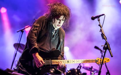 Robert Smith dei The Cure, annullati 7000 biglietti di bagarini online